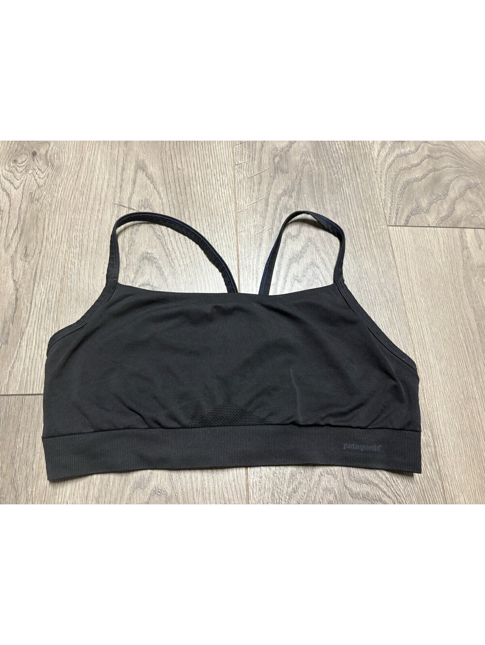 Patagonia Active Mesh Seamless Sports Bra SZ Large Blk Striped Low Impact Yoga